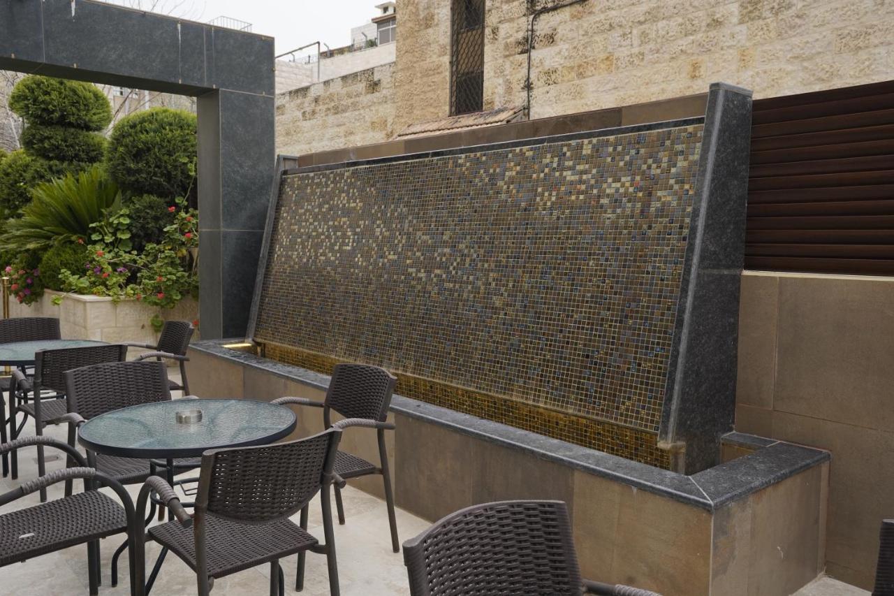 Naylover Hotel Suites Amman Eksteriør billede