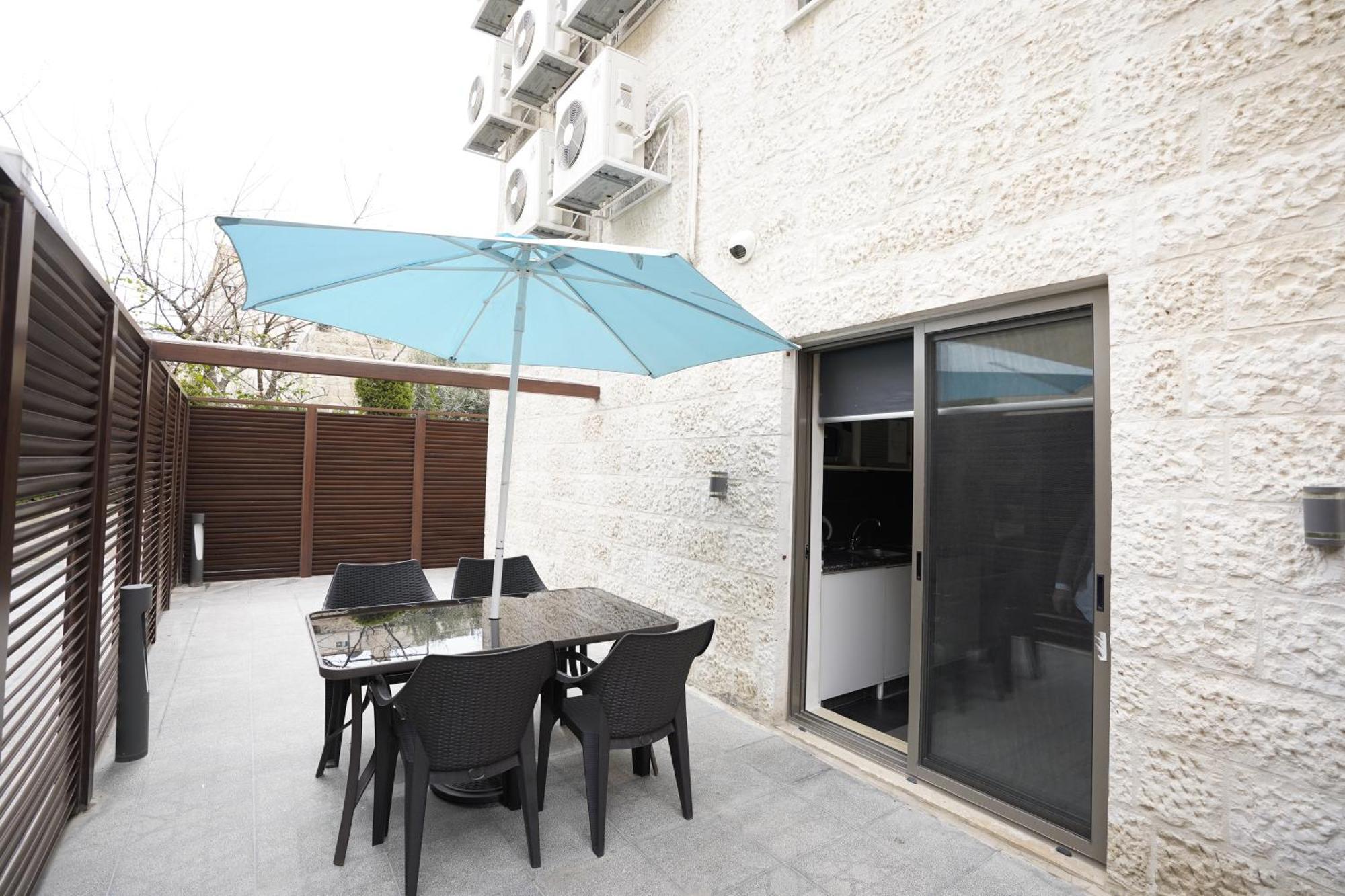 Naylover Hotel Suites Amman Eksteriør billede