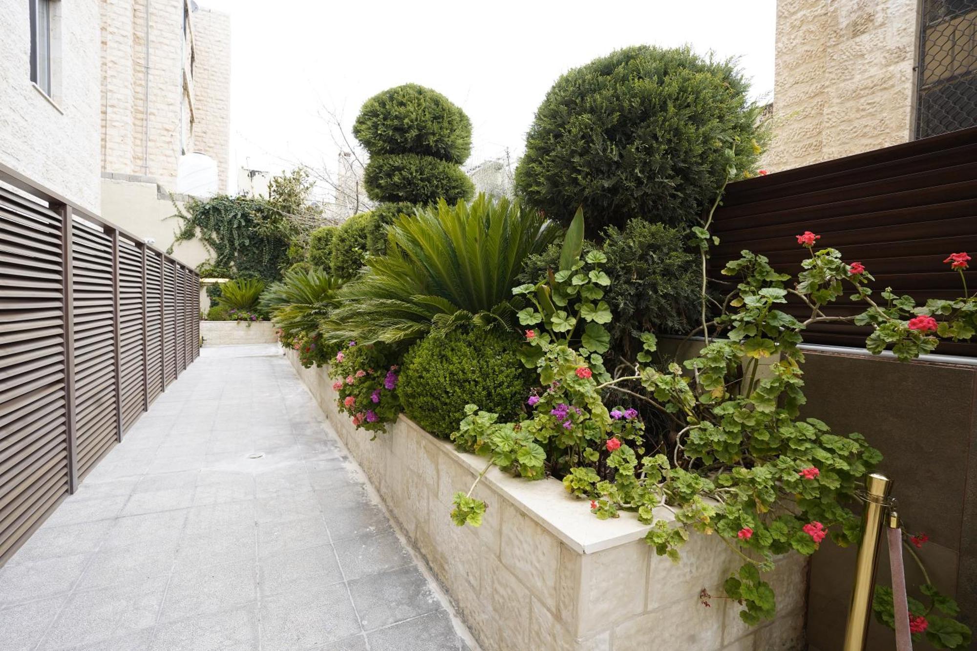 Naylover Hotel Suites Amman Eksteriør billede