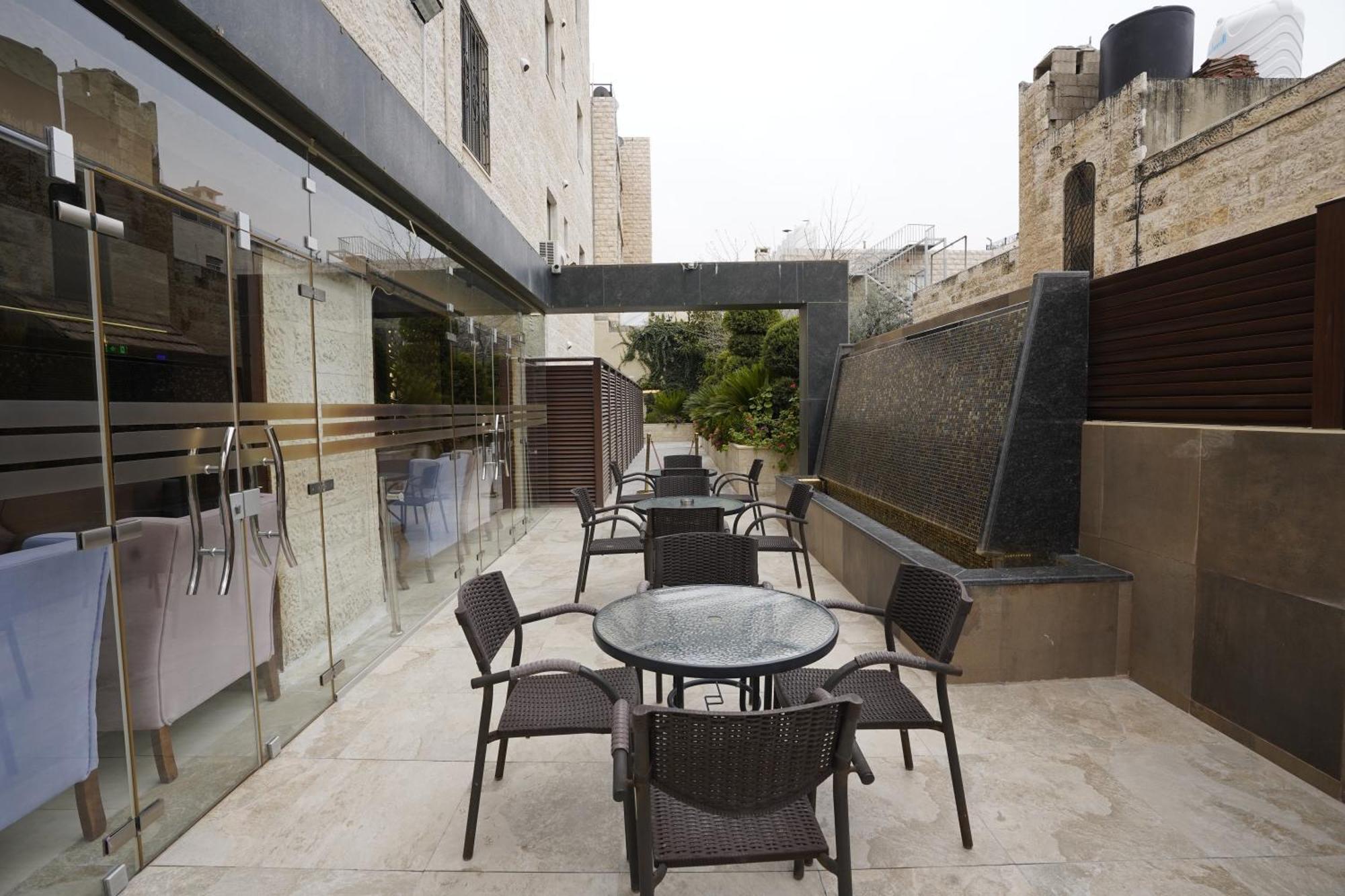 Naylover Hotel Suites Amman Eksteriør billede