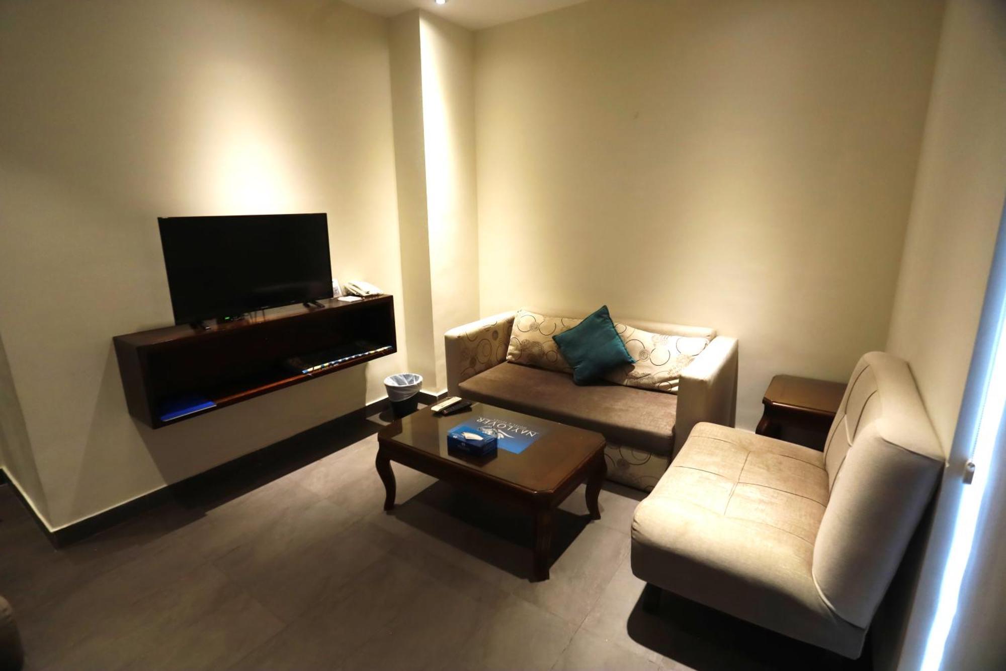 Naylover Hotel Suites Amman Eksteriør billede