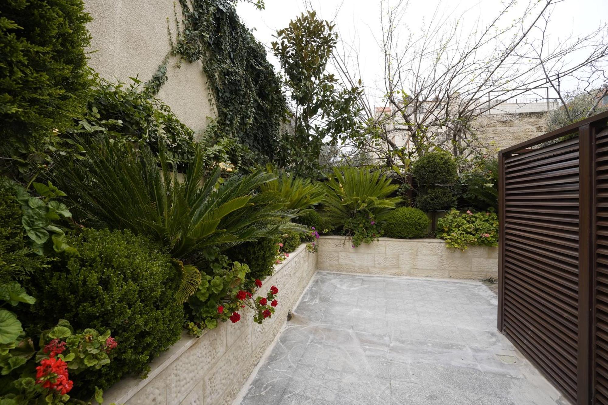 Naylover Hotel Suites Amman Eksteriør billede