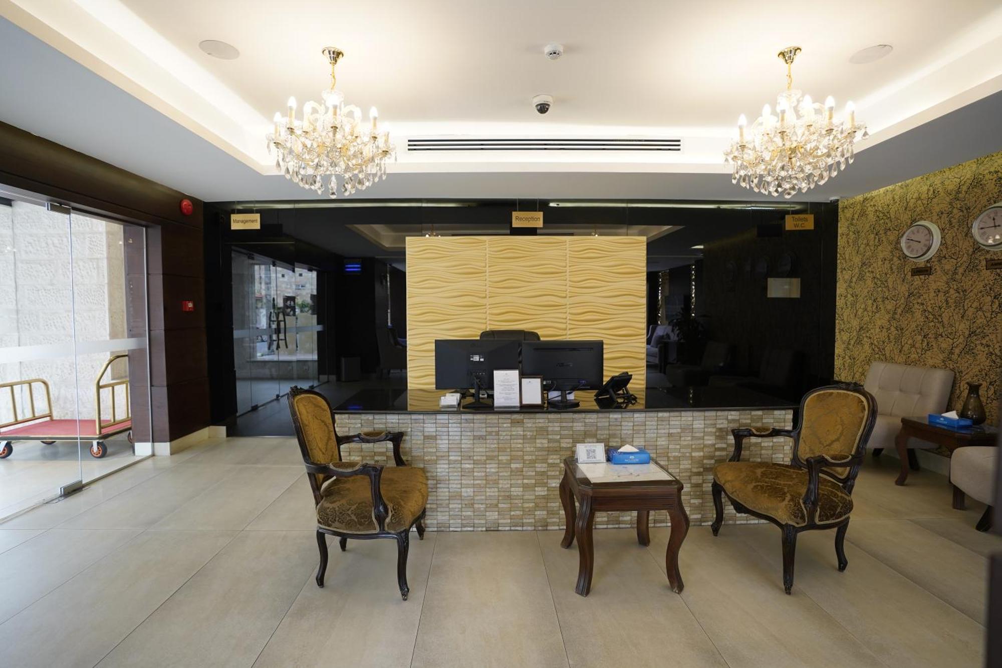 Naylover Hotel Suites Amman Eksteriør billede