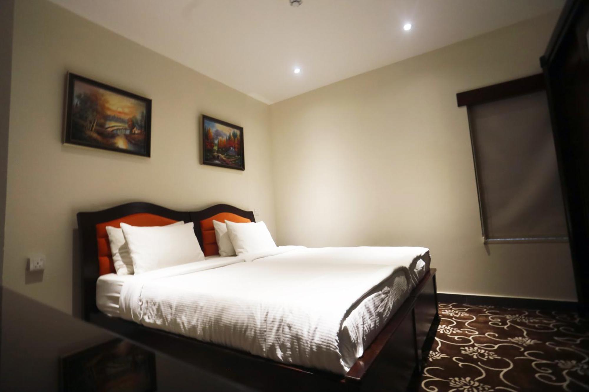 Naylover Hotel Suites Amman Eksteriør billede