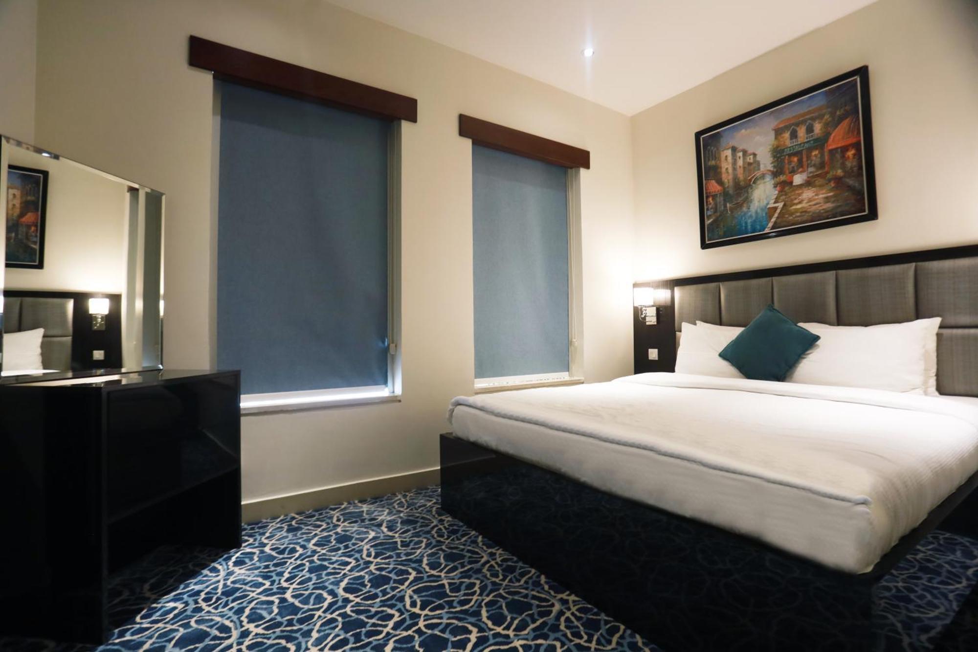 Naylover Hotel Suites Amman Eksteriør billede