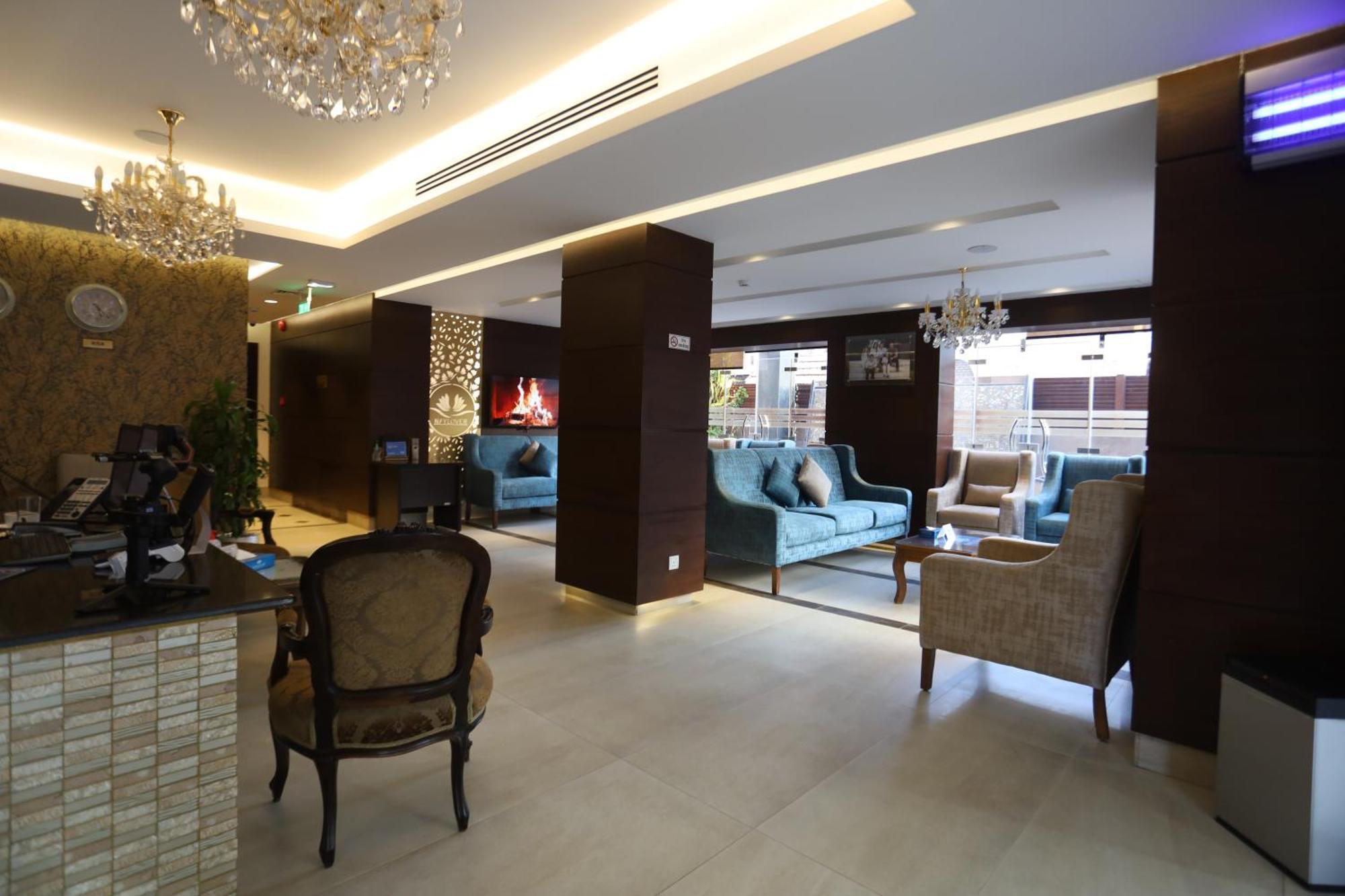 Naylover Hotel Suites Amman Eksteriør billede
