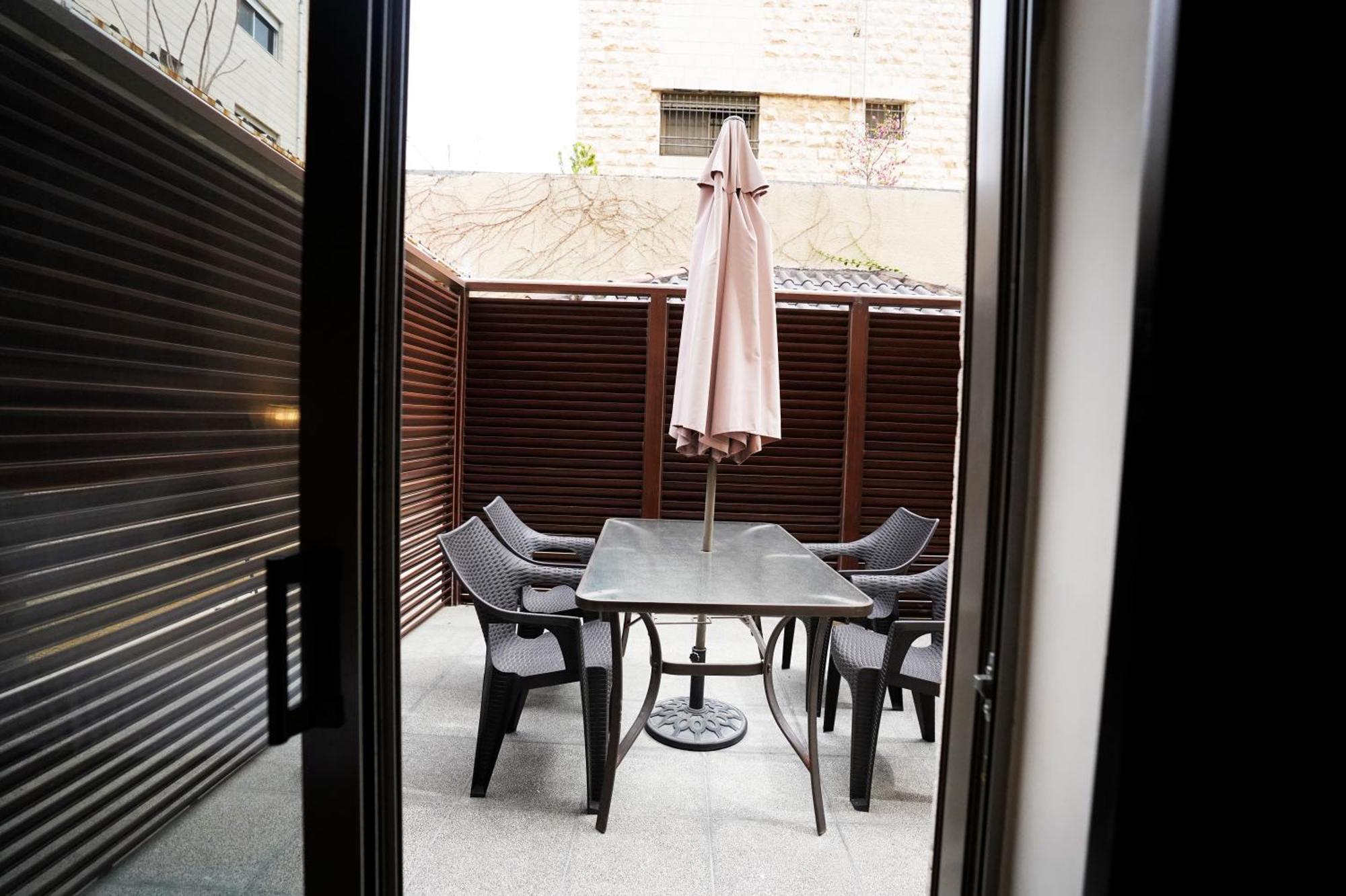 Naylover Hotel Suites Amman Eksteriør billede
